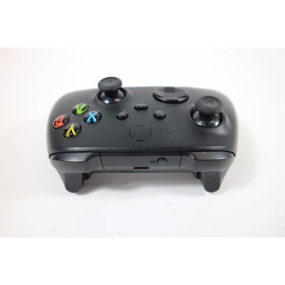 XBOX ONE CONTROLLER - Picture 1 of 3